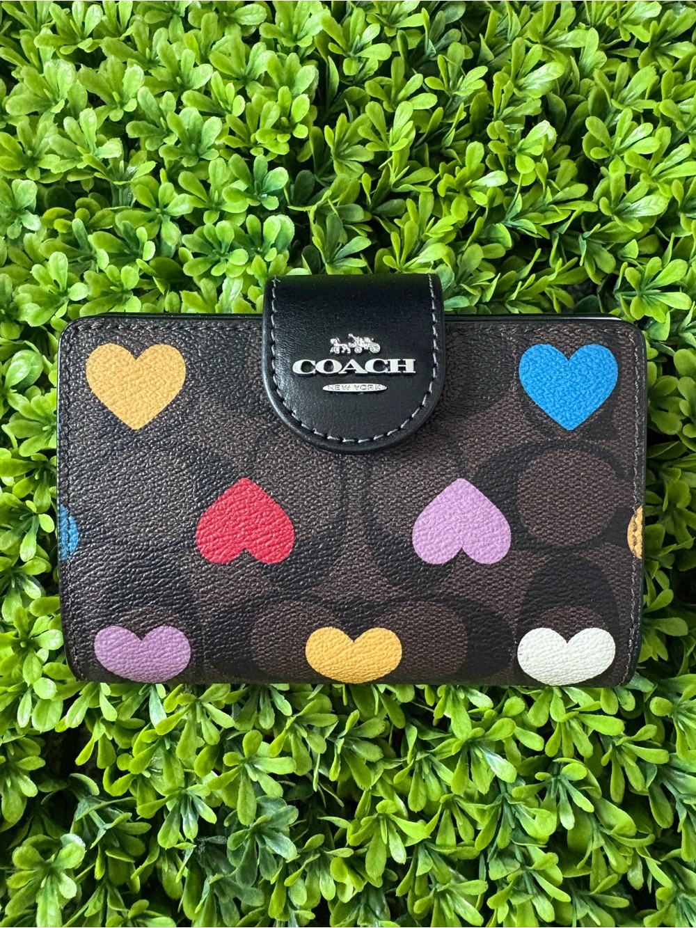 Coach Brown/Black Signature Canvas Medium Corner Zip Wallet w/ Multicolor Hearts